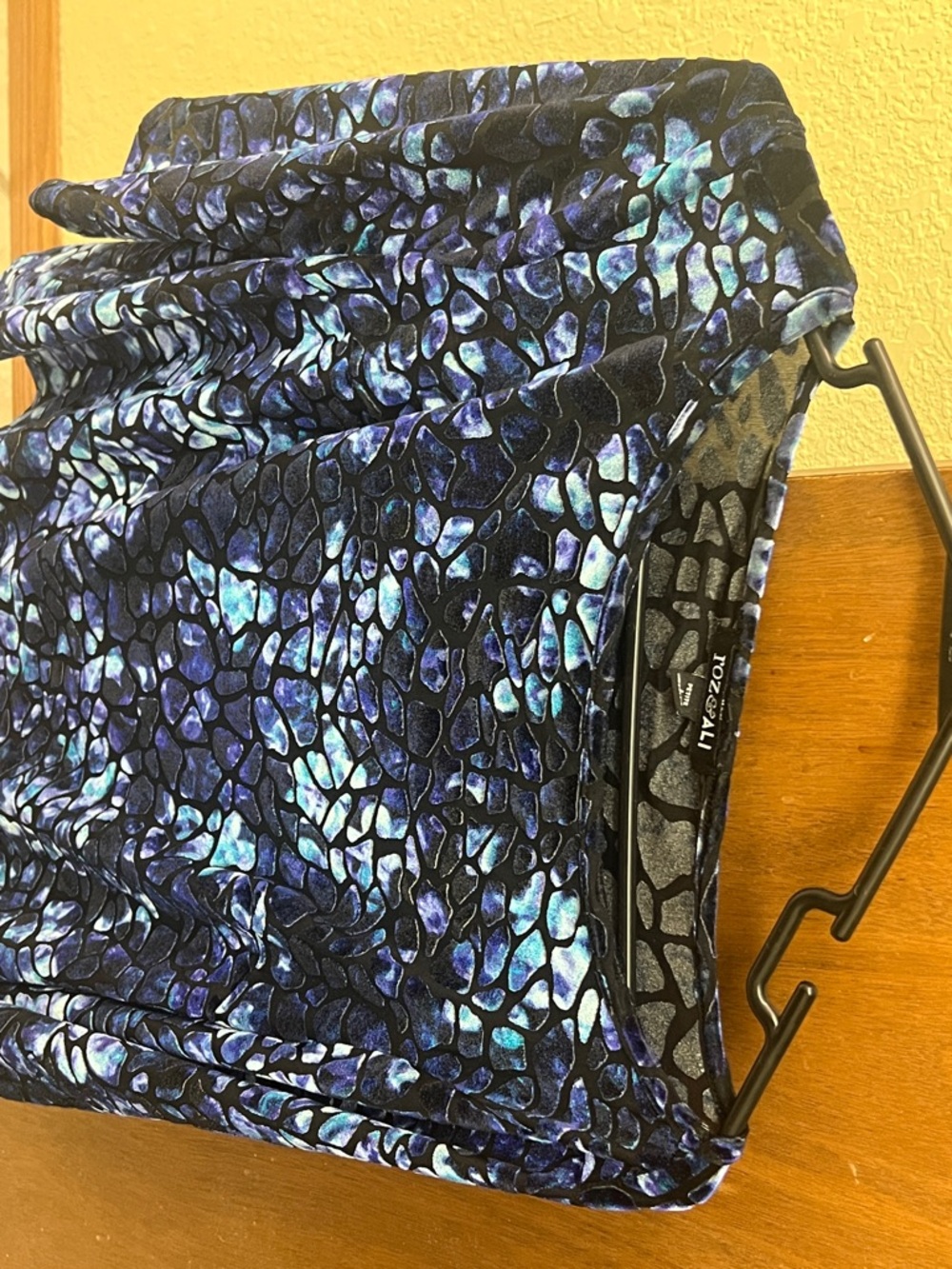 Roz & Ali Blue and Black Patterned Blouse with velvety softness